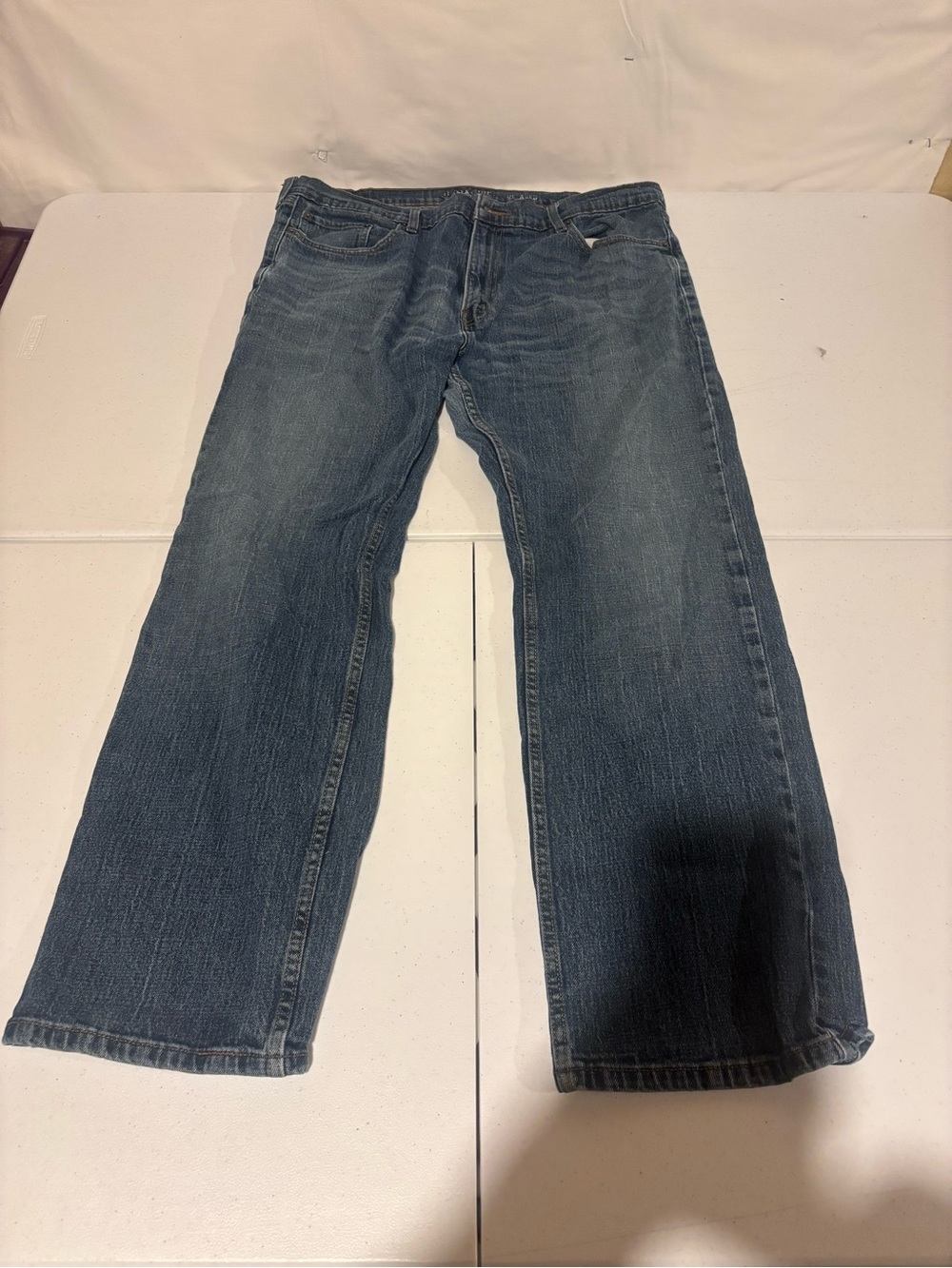 Signature Levi’s Strauss Men’s Size 40x32 Relaxed Fit Straight Leg Blue Jeans